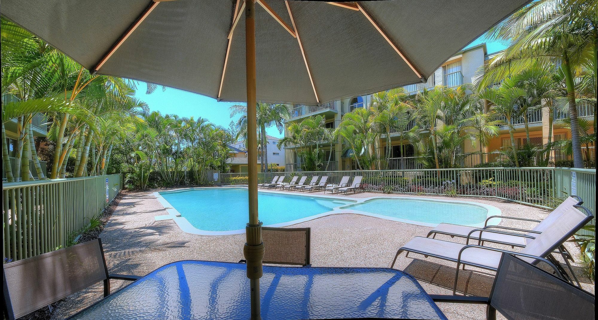 Bila Vista Kirra Beachside Apartments Голд-Кост Экстерьер фото